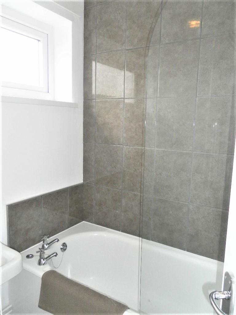 17 Rebecca Drive6.JPG