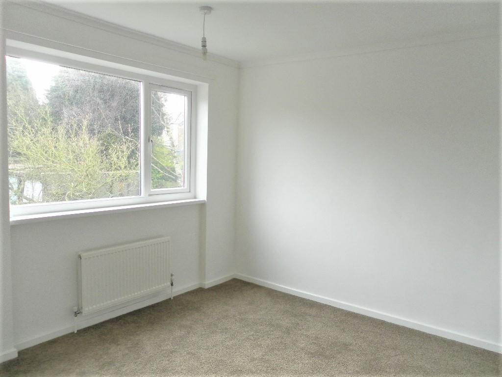 17 Rebecca Drive4.JPG
