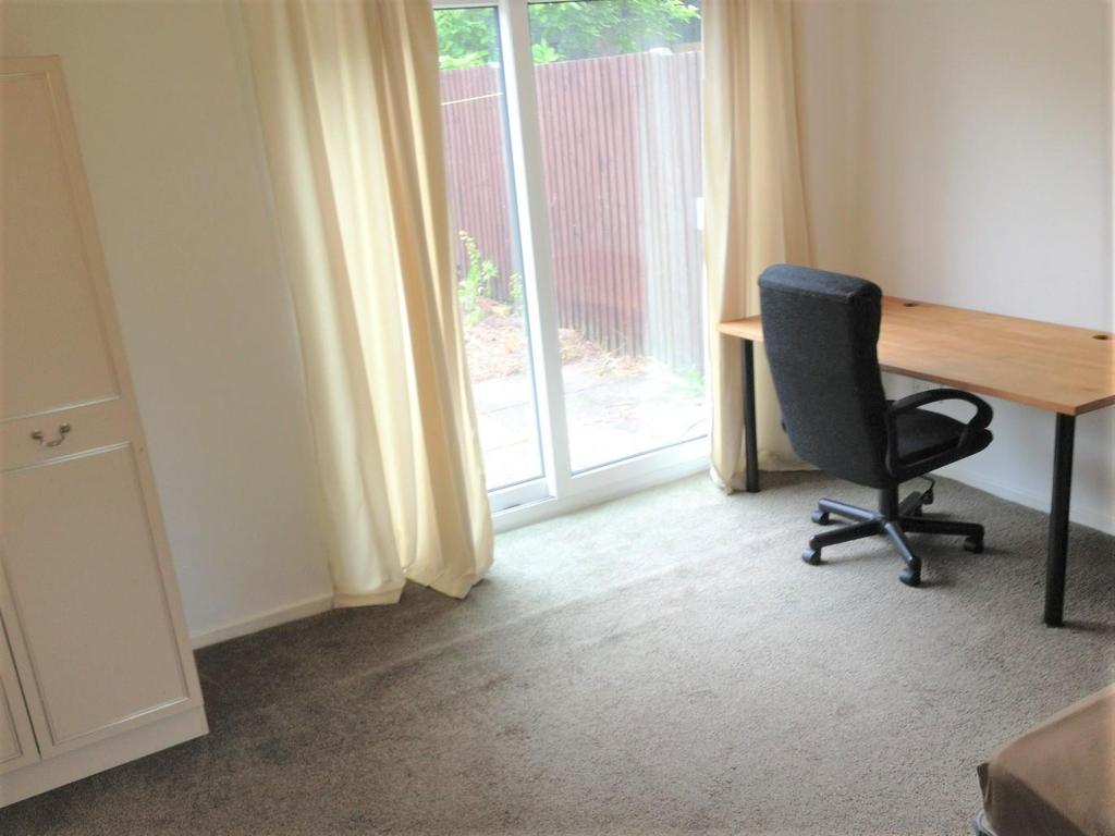 17 rebecca drive 2.JPG