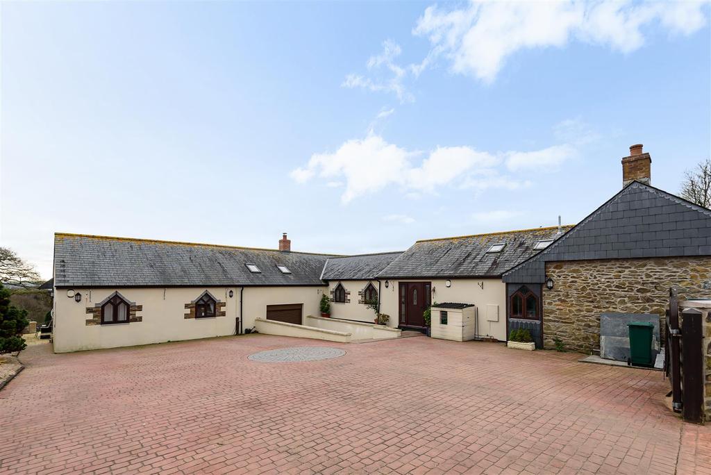Liskeard Road, Saltash 5 bed detached house £1,100,000