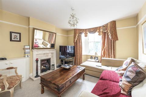 3 bedroom detached house for sale - Ox Lane, Harpenden
