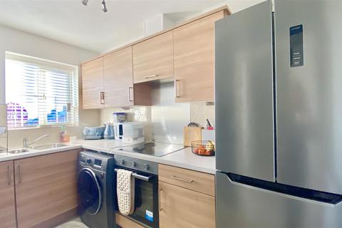 6 Denewood, Murton, Seaham, SR7 9BF