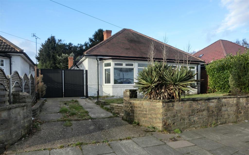 Tile Cross Road, Tile Cross, Birmingham 3 bed detached bungalow £275,000