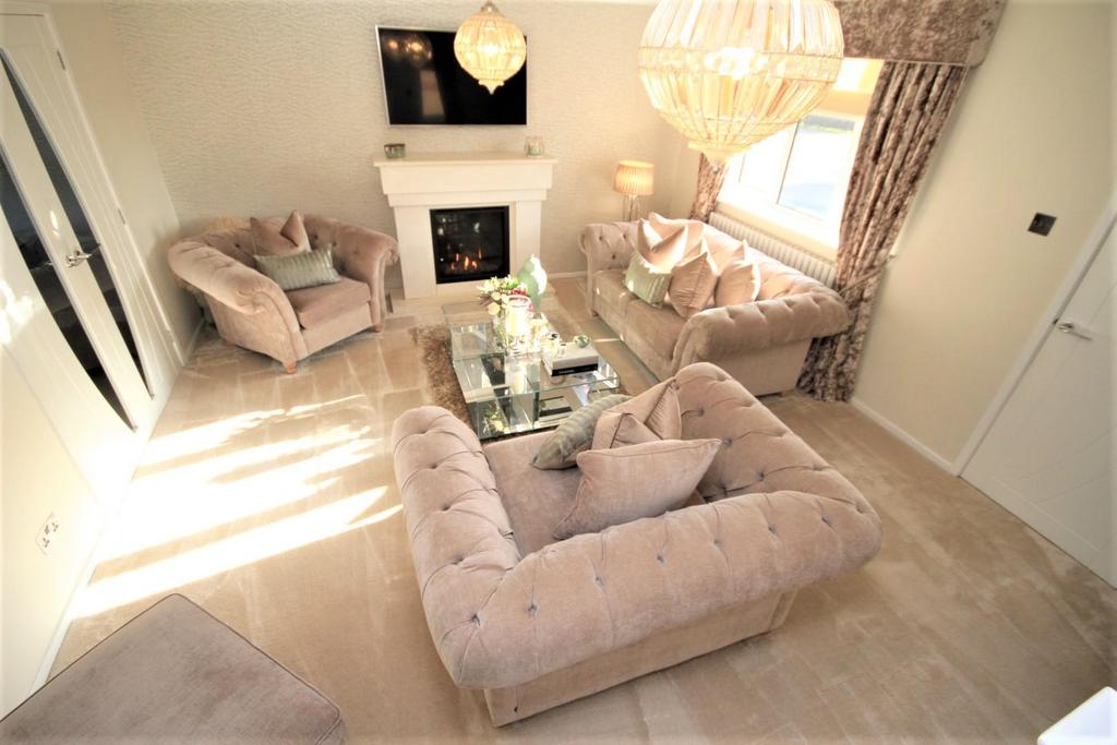 Shetland Close, Kings Park, Bradford 3 bed detached house £220,000