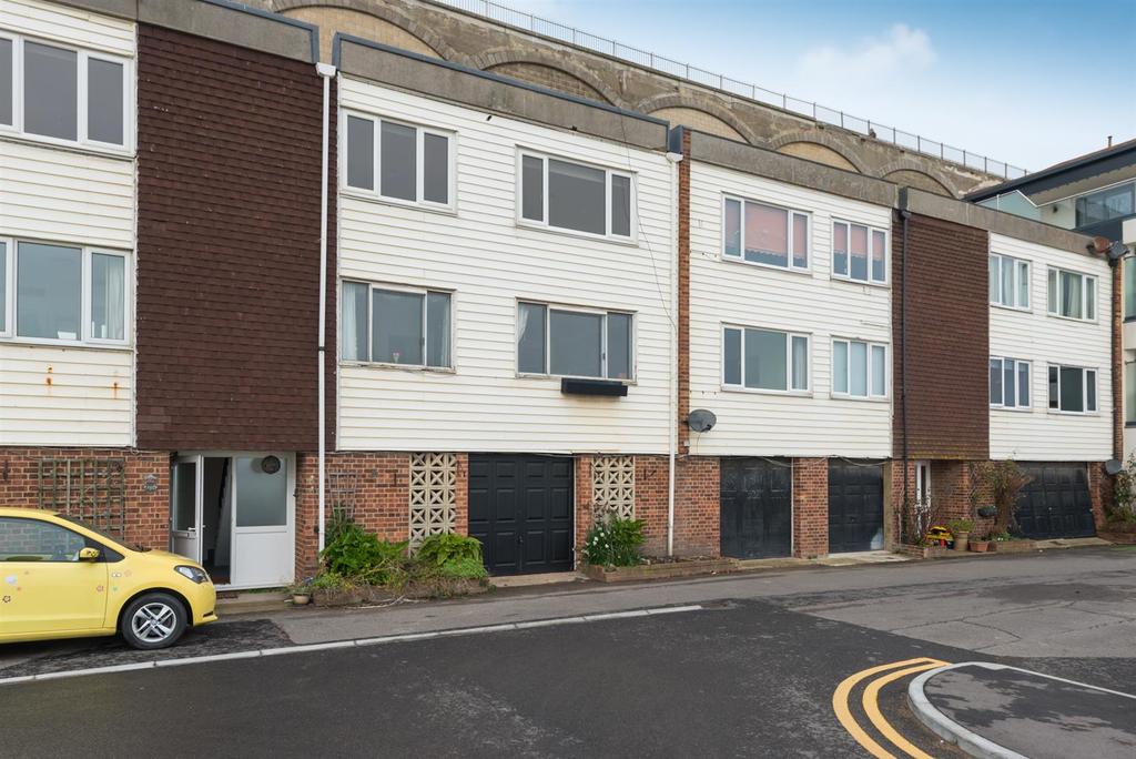 Granville Marina Court, Marine Esplanade, Ramsgate 1 bed flat £779