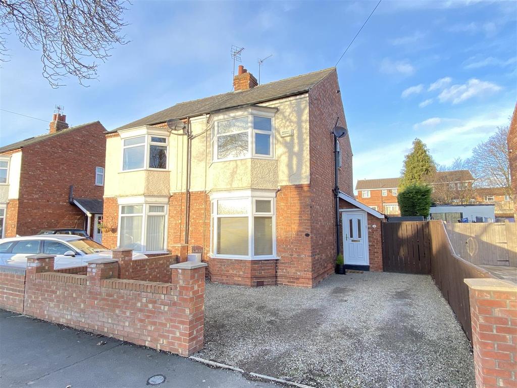 Whinfield Road, Darlington 2 bed semidetached house £135,000