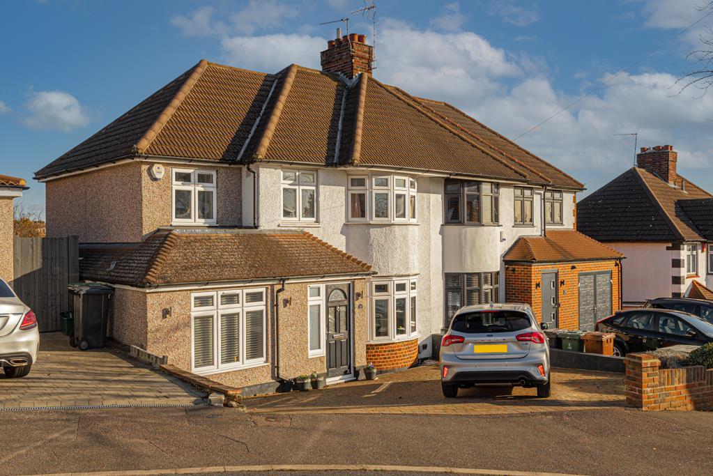 Walsingham Gardens, Stoneleigh 4 bed semidetached house £775,000