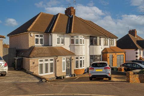 20 Walsingham Gardens, Epsom, KT19 0LU