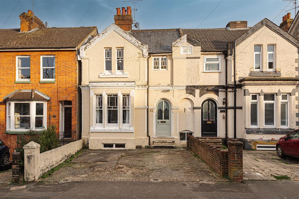 Earlsbrook Road, Redhill 3 bed house £575,000