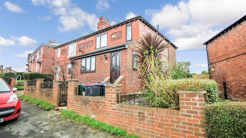 Lowfield Avenue, Greasbrough, Rotherham 3 bed semidetached house £