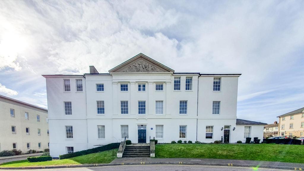 Florence Court, Hertford 2 bed flat £1,150 pcm (£265 pw)