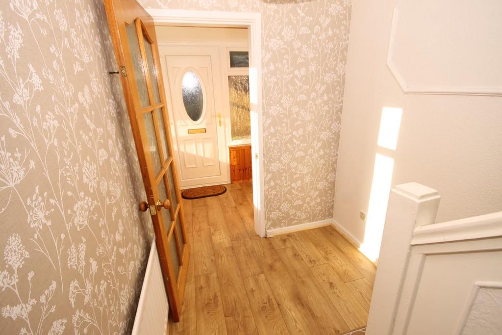 Spearman Walk, Clavering, Hartlepool 3 bed semidetached house £105,000