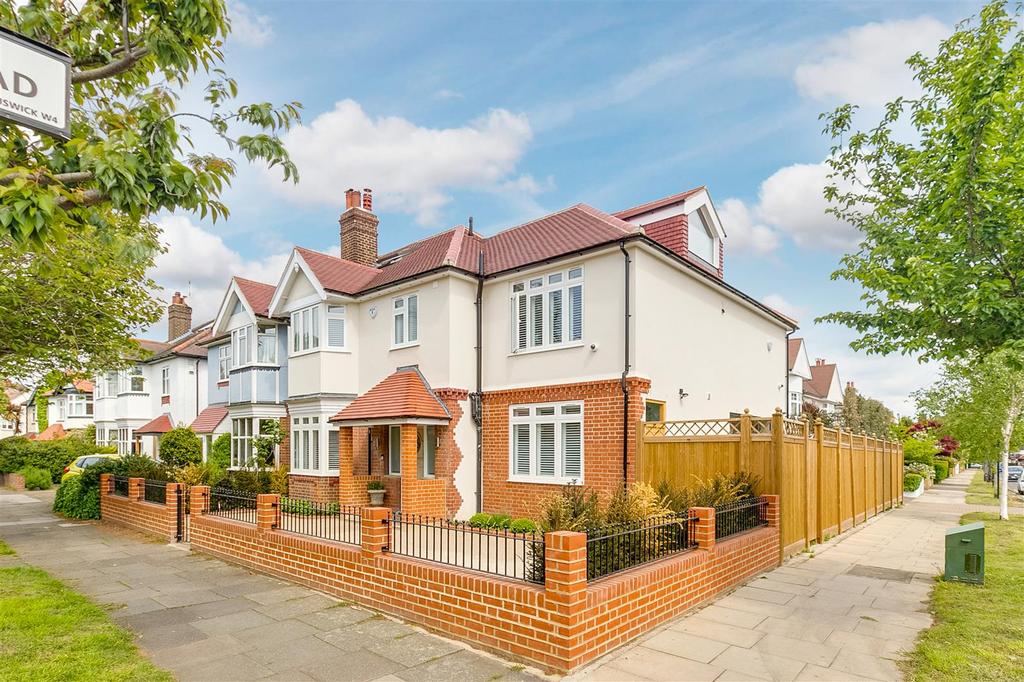 Staveley Road, London, W4 5 bed semidetached house £2,500,000
