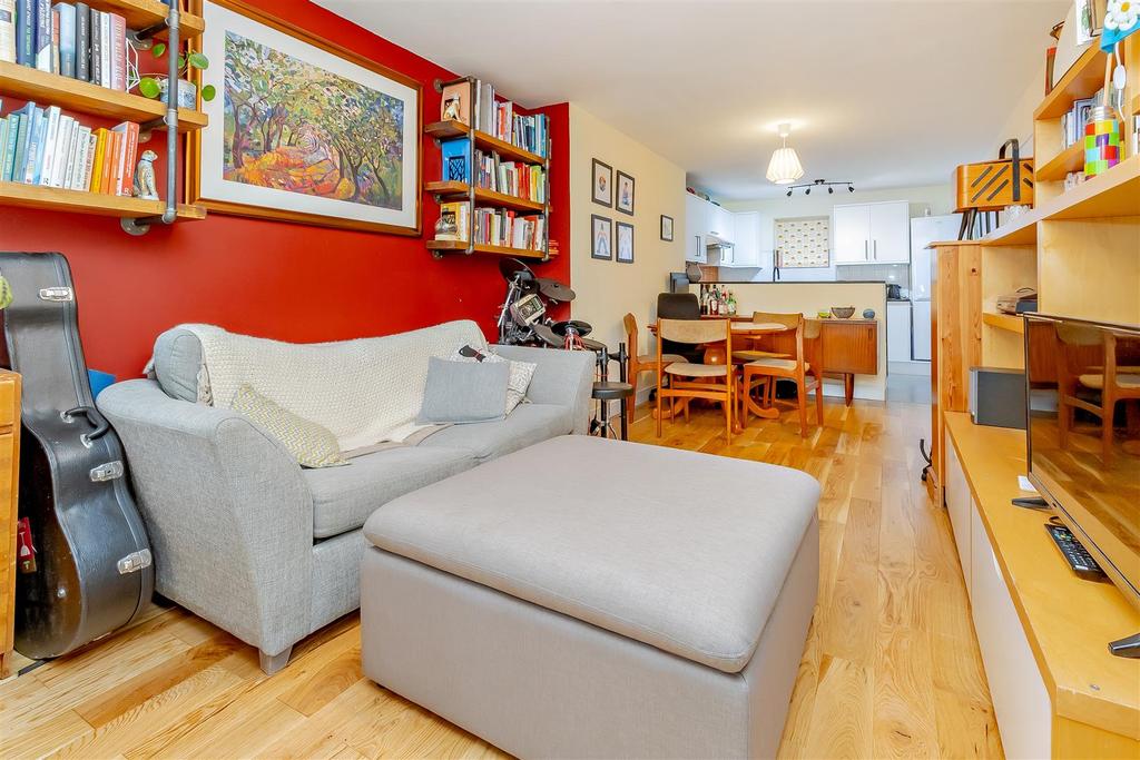 Mansfield Road, Gospel Oak NW3 1 bed flat for sale £385,000