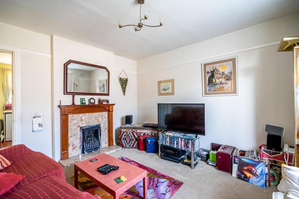 Kingsway West, York 3 bed terraced house £210,000