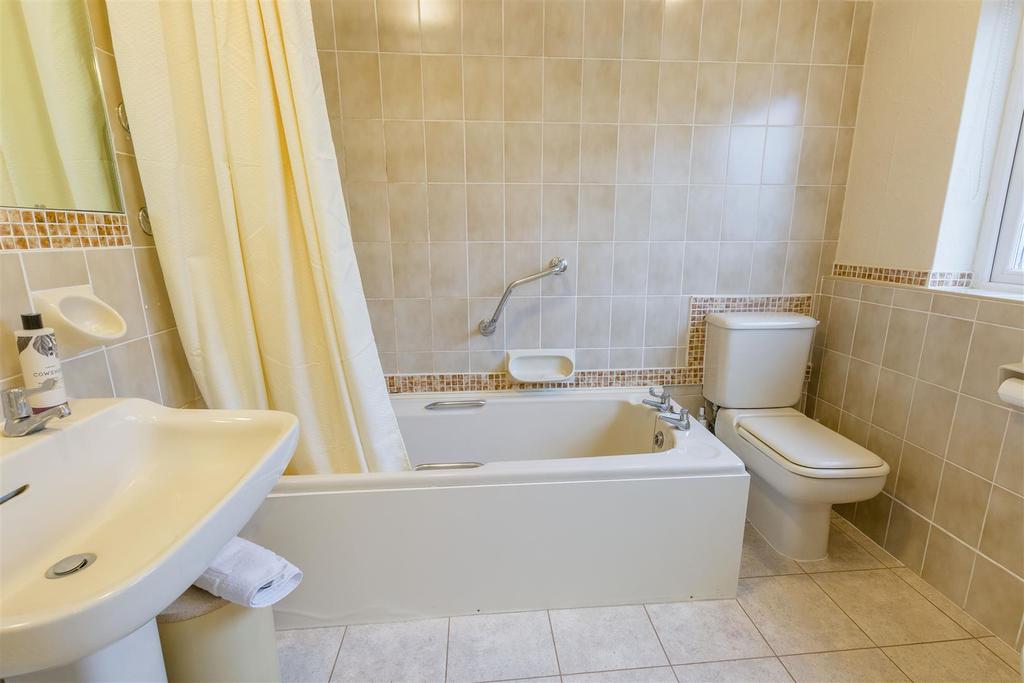 Bathroom (3) copy.jpg