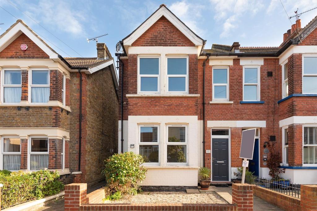 Swinburne Avenue, Broadstairs 2 bed flat £259,995