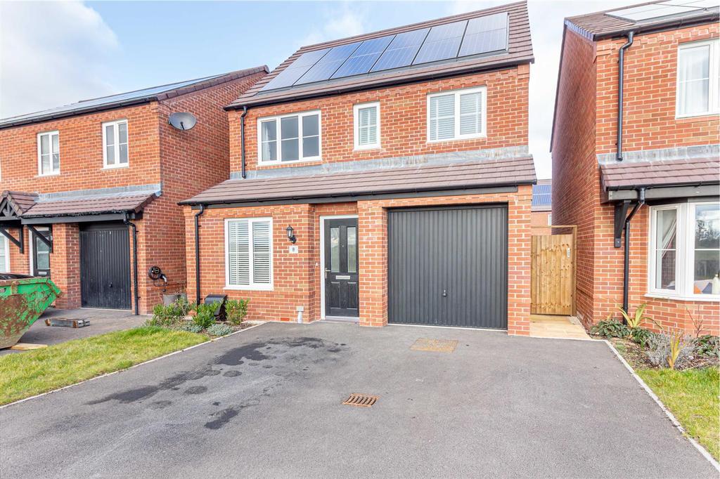 Sabrina Crescent, Kempsey, Worcester 3 bed detached house £320,000