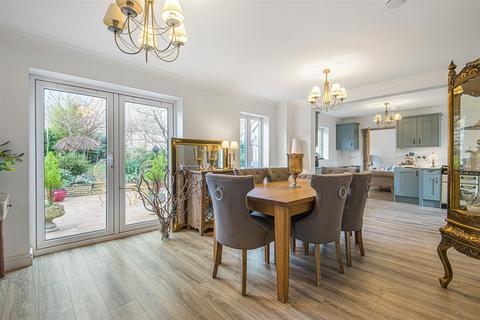 4 Browning Close, Bromham, Bedford, MK43 8TQ