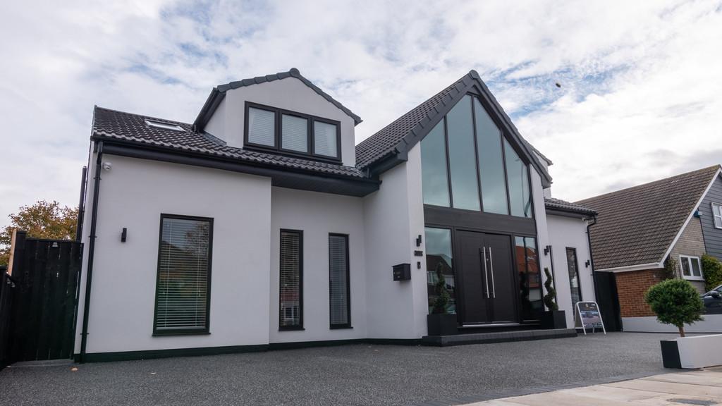 Wheatlands Park, Redcar, TS10 5 bed detached house £550,000