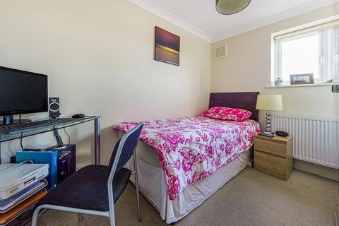 2 bedroom flat for sale - Ashford,  Surrey,  TW15