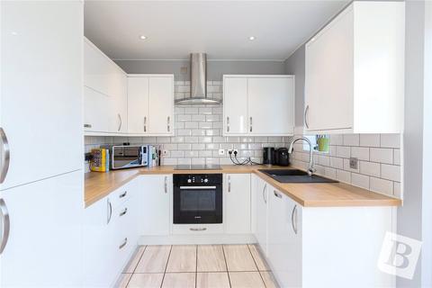 11 Cambridge Close, Langdon Hills, Basildon, SS16 6UW