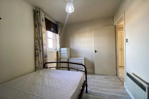 2 bedroom flat to rent, Market Street, Musselburgh, East Lothian, EH21