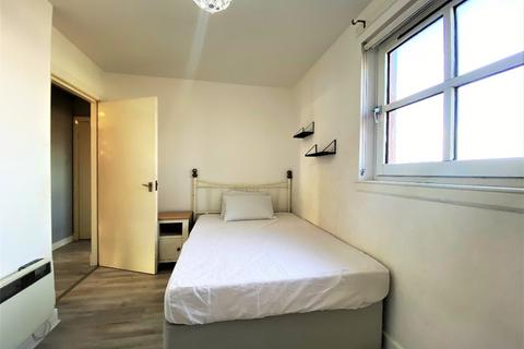 2 bedroom flat to rent, Market Street, Musselburgh, East Lothian, EH21