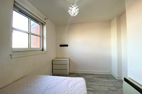 2 bedroom flat to rent, Market Street, Musselburgh, East Lothian, EH21