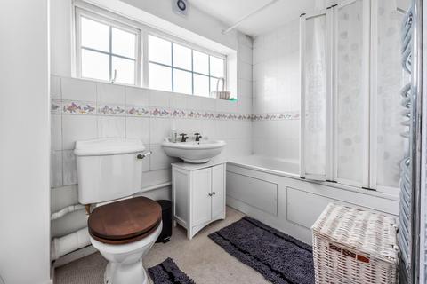 31 Bennett Close, Cobham, KT11 1AH
