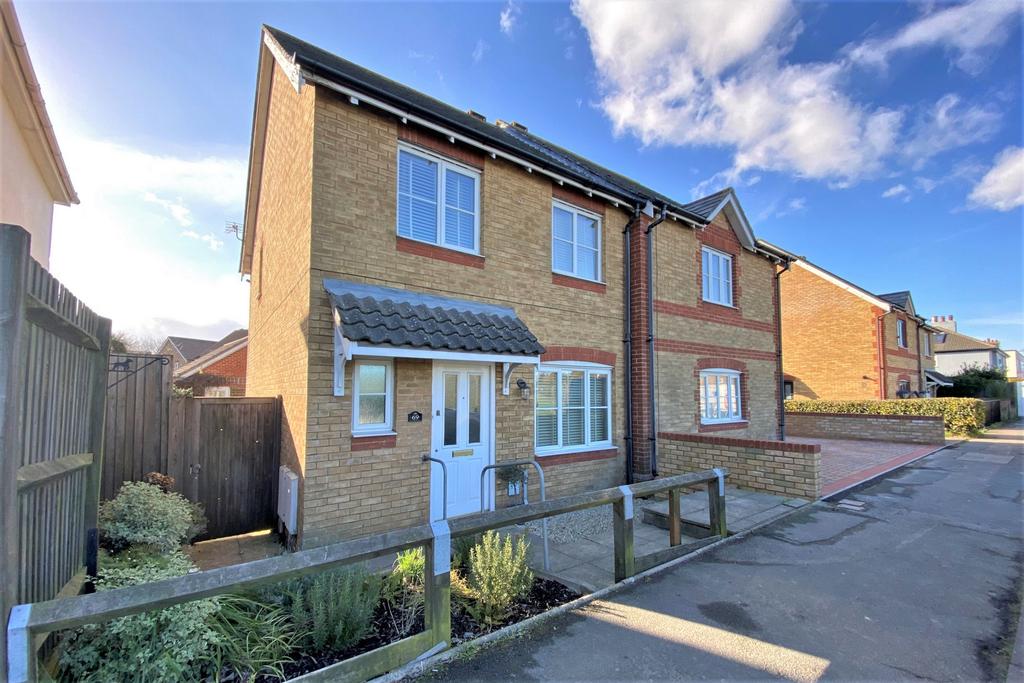 St Richards Road, Deal, CT14 3 bed semidetached house £349,950