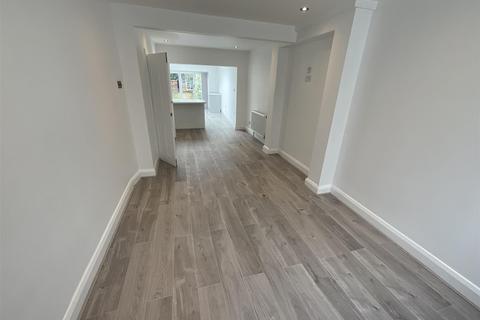 30 Sandcross Lane, Reigate, RH2 8EL