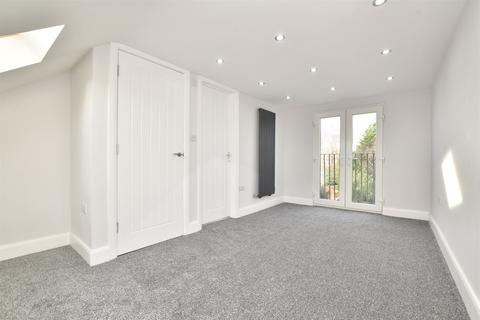 30 Sandcross Lane, Reigate, RH2 8EL
