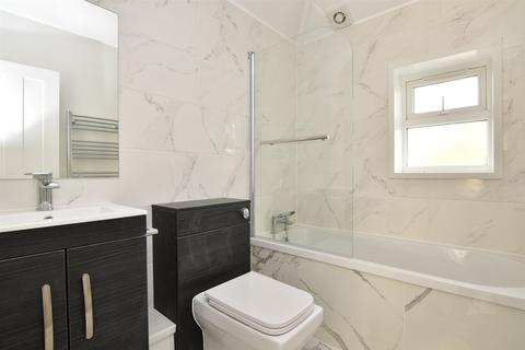 30 Sandcross Lane, Reigate, RH2 8EL