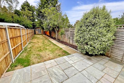 30 Sandcross Lane, Reigate, RH2 8EL