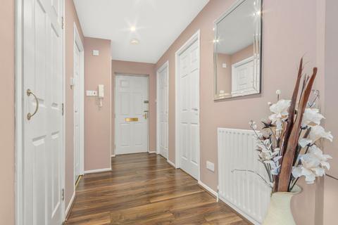 19/3 Hawkhill, Edinburgh, EH7 6LA
