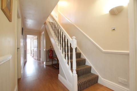 18 Nuffield Close, Worcester, WR2 6JN