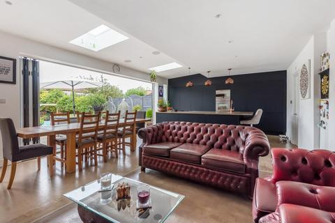 11 Cecil Way, Bromley, BR2 7JU