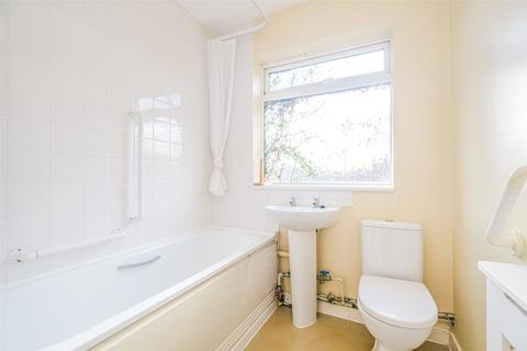20 Rye Road, London, SE15 3AX