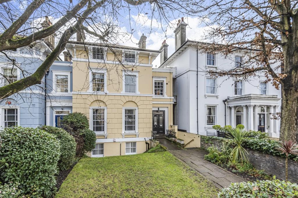 Lee Terrace Blackheath SE3 1 bed flat £415,000