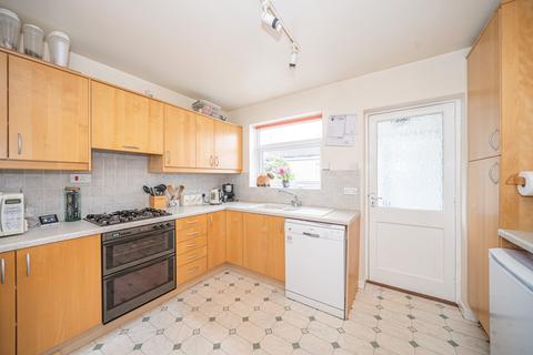 27 Aire Valley Drive, Bradley, Keighley, BD20 9HY