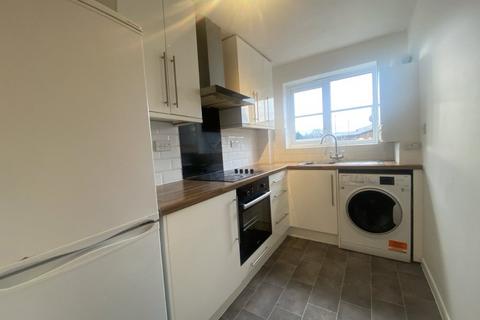 2 bedroom apartment to rent, Birkheads Road, Reigate, Surrey, RH2
