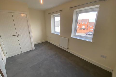 2 bedroom semi-detached house to rent, Baker Street, Rugby, CV21