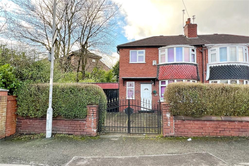 St. Marys Road, Manchester, Moston, M40 3 bed semidetached house £