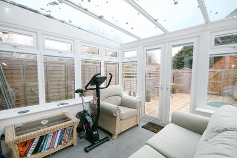 37 Fairfax Gate, Holton, Oxford, OX33 1QE