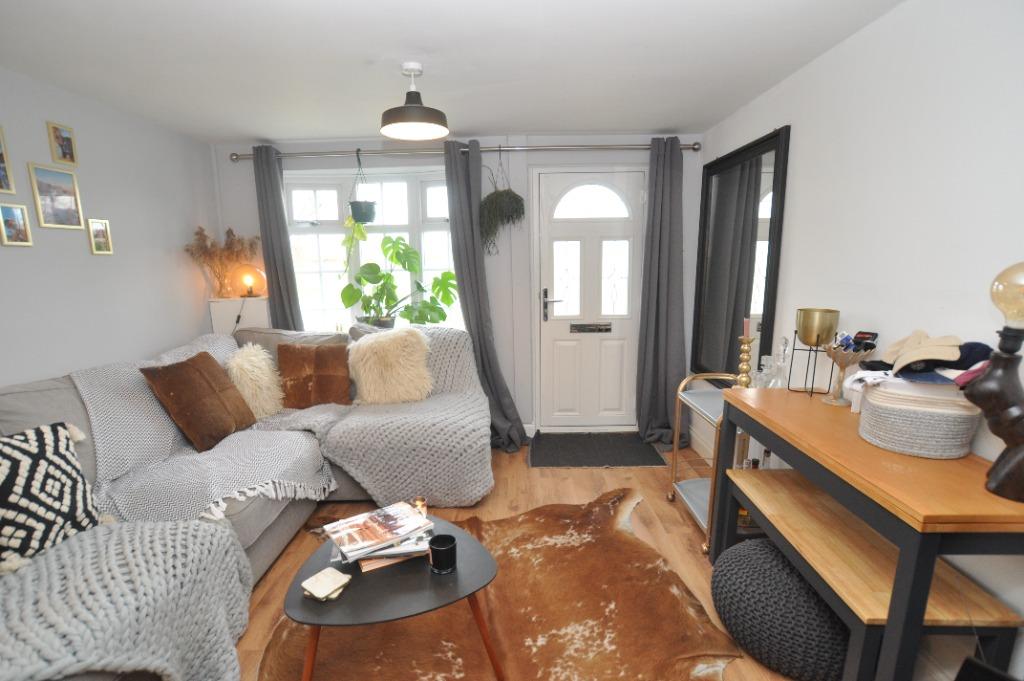 Clothall Road, Baldock, SG7 2 bed cottage £1,400 pcm (£323 pw)