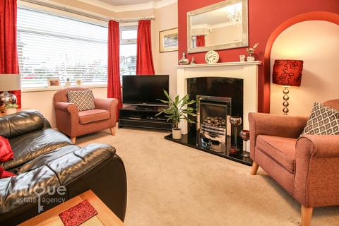 27 Beverley Avenue, Poulton-le-fylde, FY6 8BN