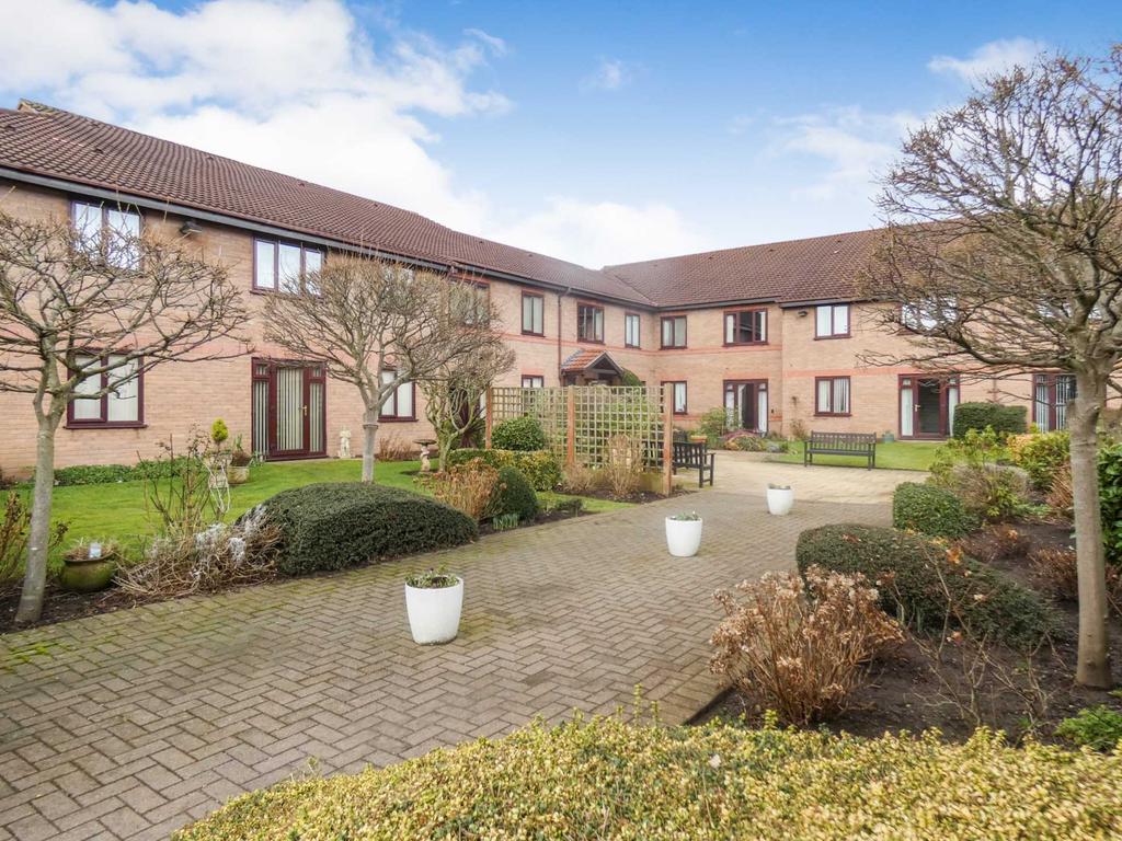 Oulton Court, Grappenhall 1 bed apartment £90,000