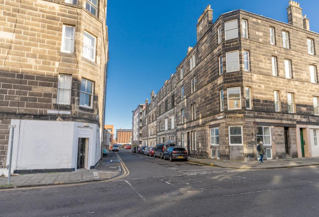 Newhaven Road, Newhaven, Edinburgh, EH6 1 bed flat £650 pcm (£150 pw)