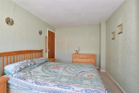 35 Saxon Close, Northfleet, Gravesend, DA11 8HA